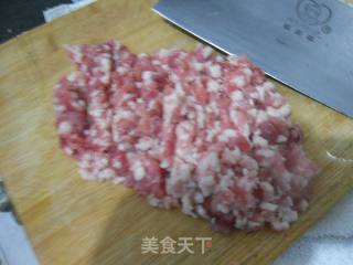 莲藕猪肉馄饨的做法步骤：1