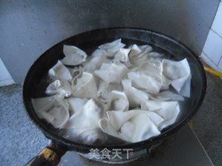 莲藕猪肉馄饨的做法步骤：12