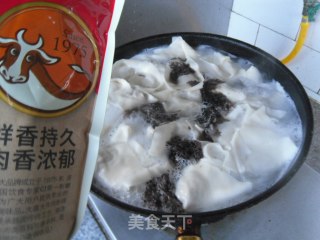莲藕猪肉馄饨的做法步骤：13