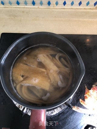 酸辣火锅粉的做法步骤：1