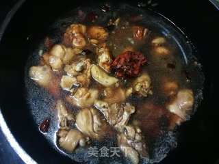 竽头炖鸡腿的做法步骤：9