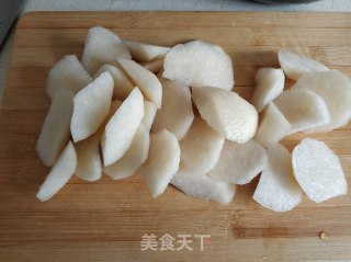冰糖雪梨红枣汤的做法步骤：1