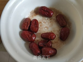 冰糖雪梨红枣汤的做法步骤：3