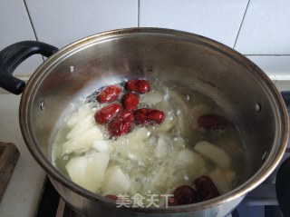 冰糖雪梨红枣汤的做法步骤：6