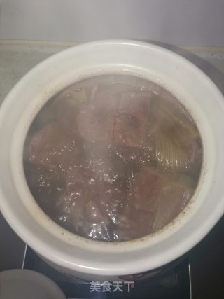 白萝卜牛肉汤的做法步骤：4
