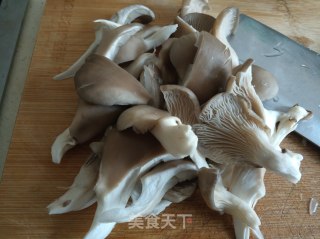 双菇番茄豆腐汤的做法步骤：5