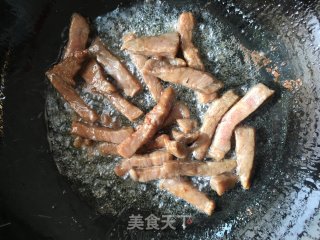 彩椒炒牛柳的做法步骤：5