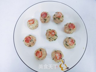 一个人的精致简餐：莲藕糯米粉肉丸+椰汁蒸五谷饭的做法步骤：4