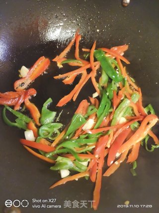 青红椒土豆丝的做法步骤：3