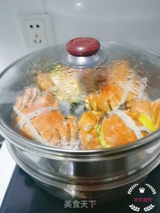蒸阳澄湖大闸蟹的做法步骤：4