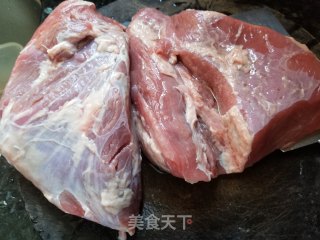 番茄土豆炖牛肉的做法步骤：1