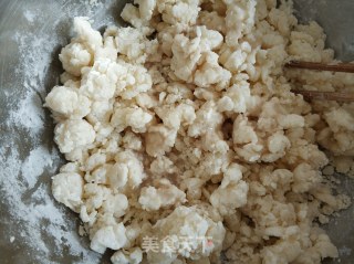 发面豆沙红糖饼的做法步骤：3