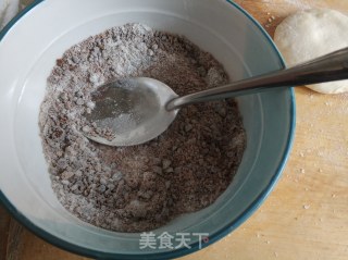 发面豆沙红糖饼的做法步骤：11