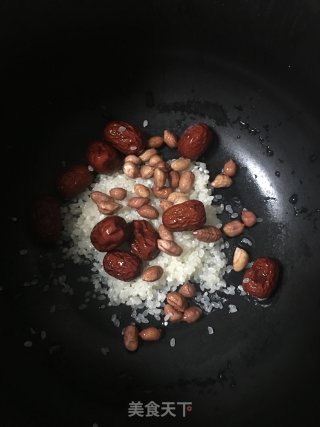 大米核桃粥的做法步骤：6