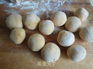 红薯豆沙饼的做法步骤：4