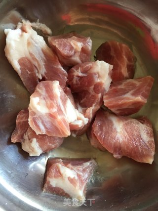 莲藕焖肉的做法步骤：4
