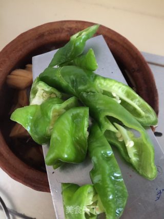 莲藕焖肉的做法步骤：11