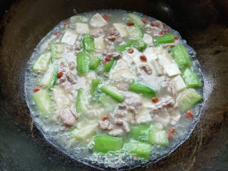 丝瓜豆腐汤的做法步骤：8