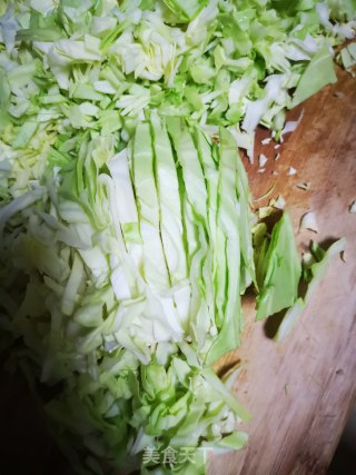 包菜煎饺的做法步骤：4