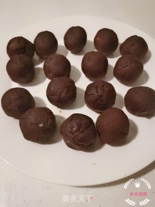 蛋黄酥（饼）的做法步骤：3
