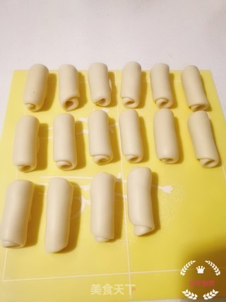 蛋黄酥（饼）的做法步骤：16