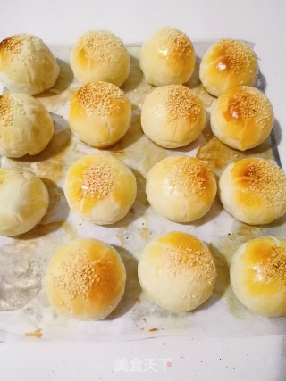 蛋黄酥（饼）的做法步骤：24
