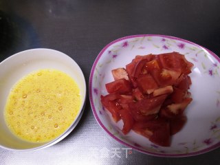 西红柿炒鸡蛋的做法步骤：1