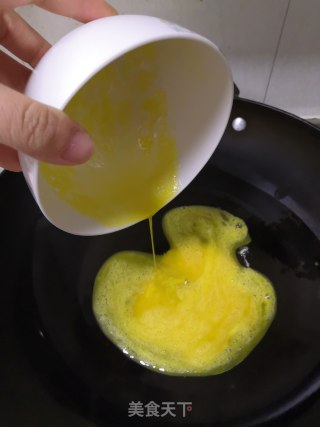 西红柿炒鸡蛋的做法步骤：2