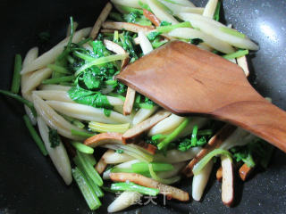 香干芹菜炒面鱼的做法步骤：7
