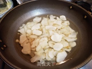 腊肉炒洋姜的做法步骤：4