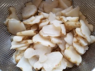 腊肉炒洋姜的做法步骤：5