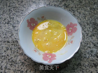 鸡蛋火腿肠青菜炒面鱼的做法步骤：3