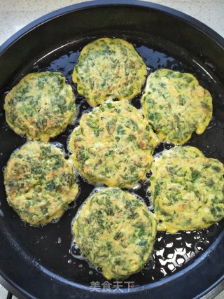 小麦胚芽芹菜叶子饼的做法步骤：6