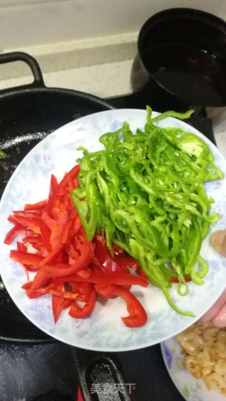 辣椒炒河虾的做法步骤：10