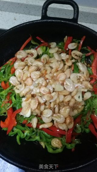 辣椒炒河虾的做法步骤：11