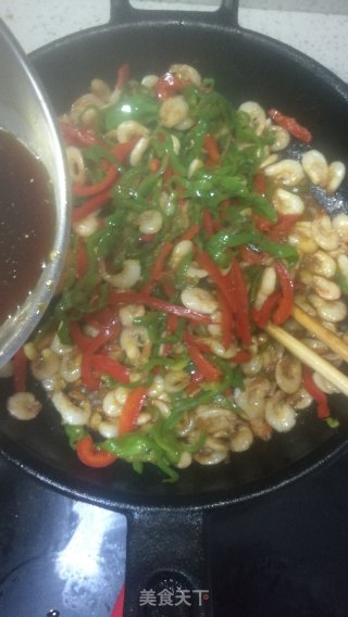 辣椒炒河虾的做法步骤：12