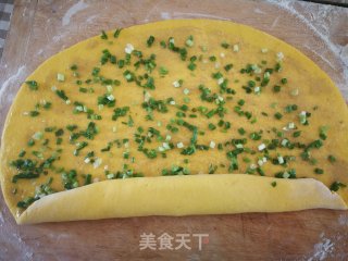 南瓜花卷的做法步骤：16