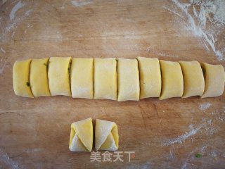 南瓜花卷的做法步骤：18
