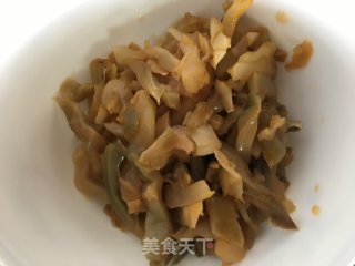 青菜鱼圆煮面的做法步骤：2