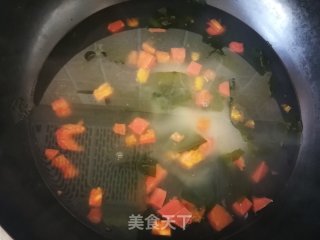 海带芽蕃茄蛋花汤的做法步骤：7