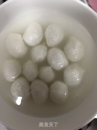 青菜鱼圆汤的做法步骤：2