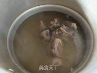 鹌鹑蛋娃娃菜肉骨汤的做法步骤：8