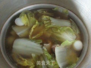 鹌鹑蛋娃娃菜肉骨汤的做法步骤：12