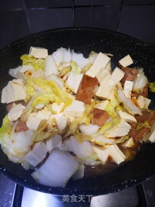 ＃暖身美食＃白菜午餐肉炖豆腐的做法步骤：11