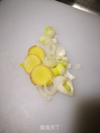 香炒蚕蛹的做法步骤：6