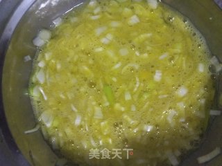 鸡蛋饼的做法步骤：2