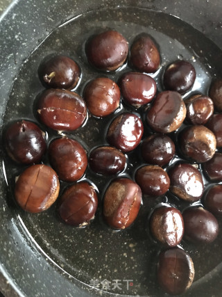 炒栗子的做法步骤：3