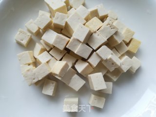 番茄紫菜豆腐汤的做法步骤：2