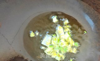 在家做和饭店味道一样的红烧海虾的做法步骤：4