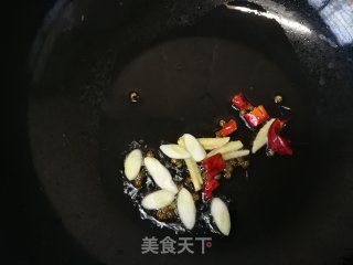 尖椒胡萝卜炒人造肉的做法步骤：5